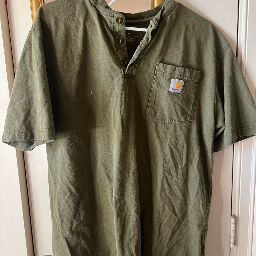 green t shirt